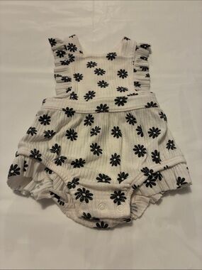 Cat & Jack White Daisy Bubble Romper with Black Flowers
